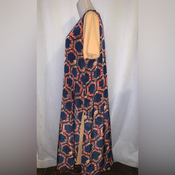 Lula Roe - Picture 3 of 4